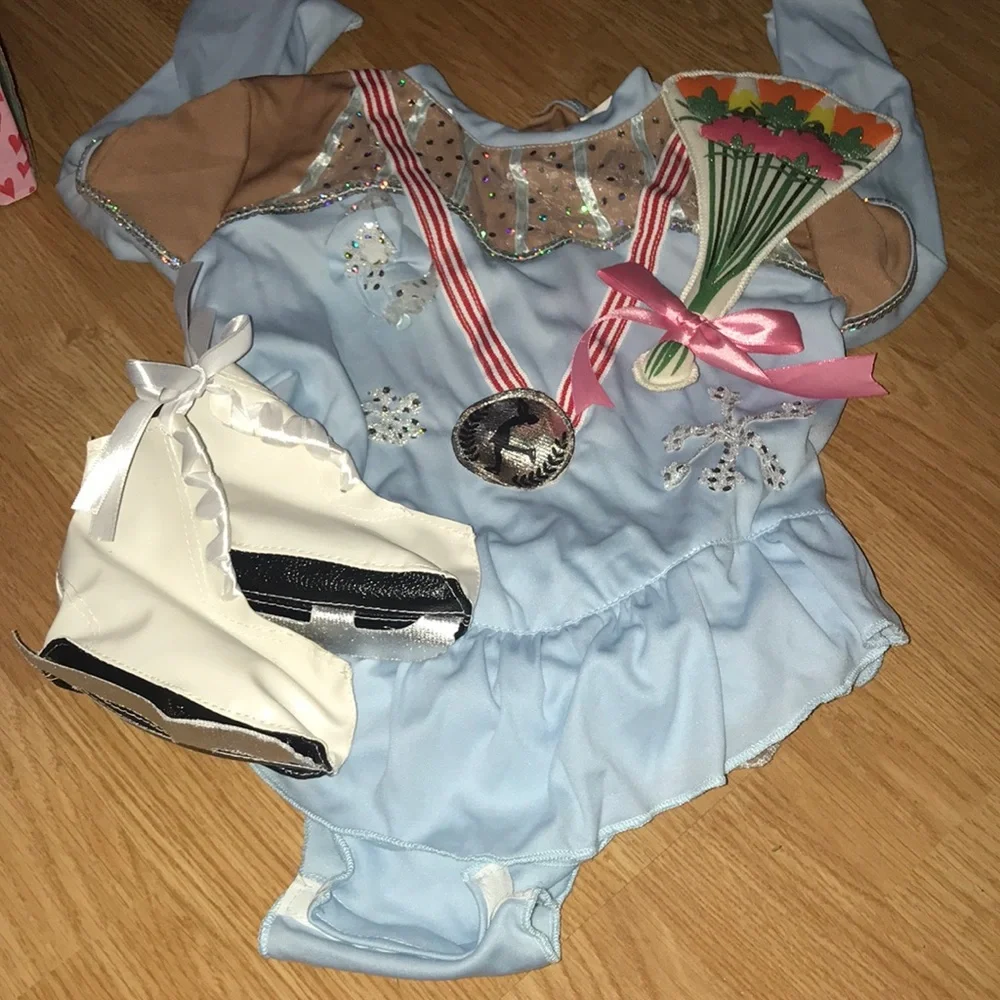 New Figure Skating costume in size 3/4 age